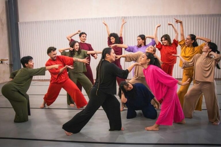 Se va de gira peninsular, nueva generación de bailarinas