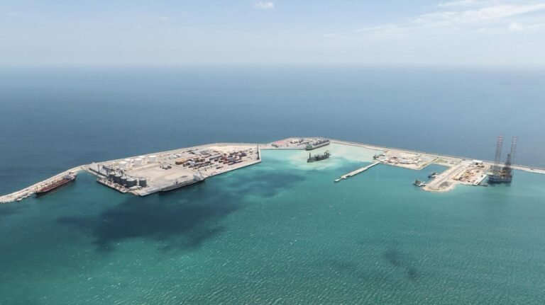 Concluye primera fase de dragado de Puerto Progreso