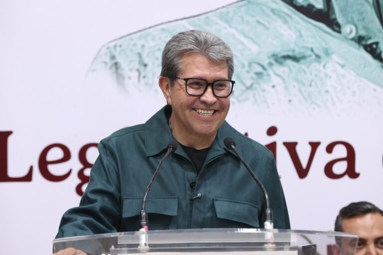 Diálogo con la CNTE tiene mucha paciencia: Monreal