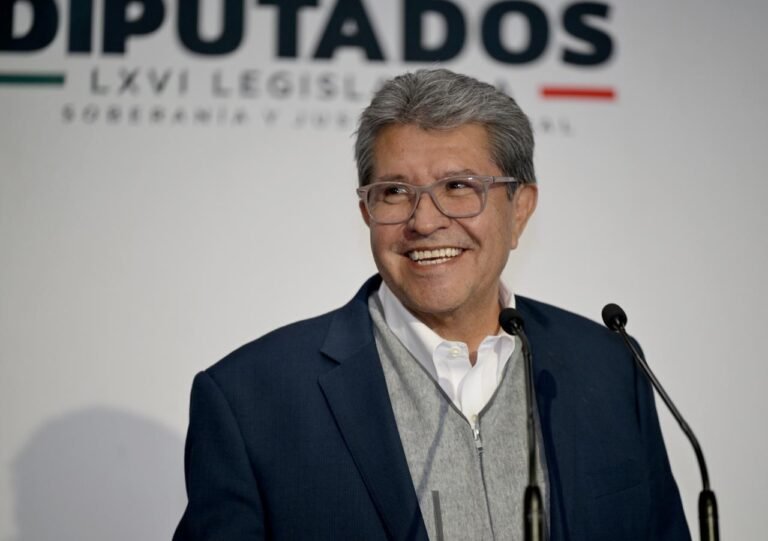 Monreal anuncia reunión con bancada de Morena y Gabinete Presidencial