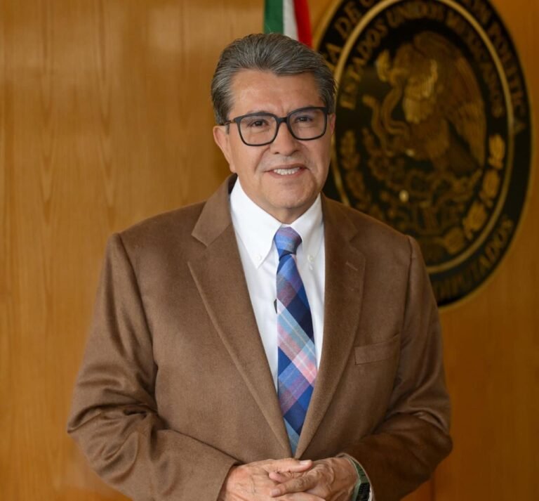Monreal pide a Morena que legisladores no se separen de cargo para reelección