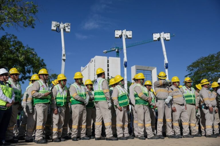Un mes para atender la red eléctrica: CFE despliega 250 especialistas en Mérida, Progreso y Umán