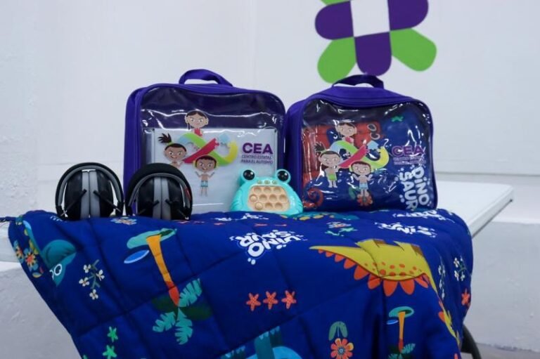 DIF y CREE dan curso sobre Autismo